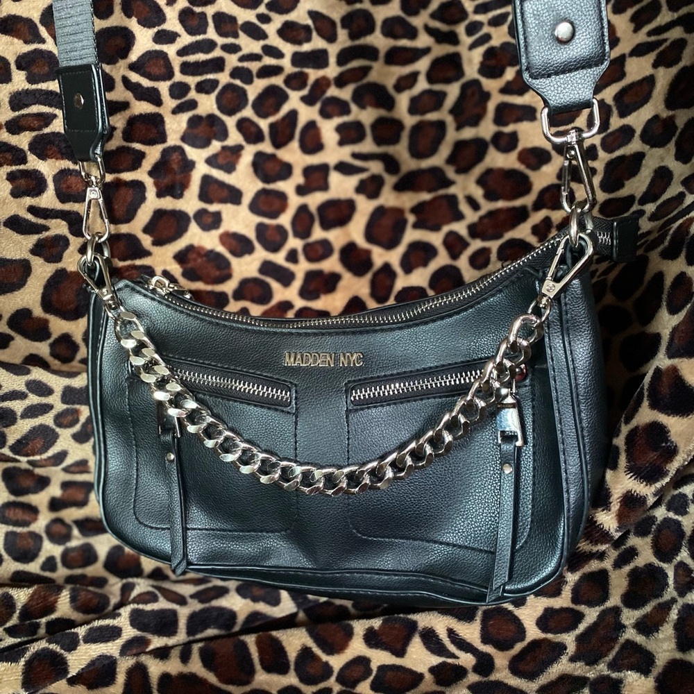 Black Chain Shoulder Bag